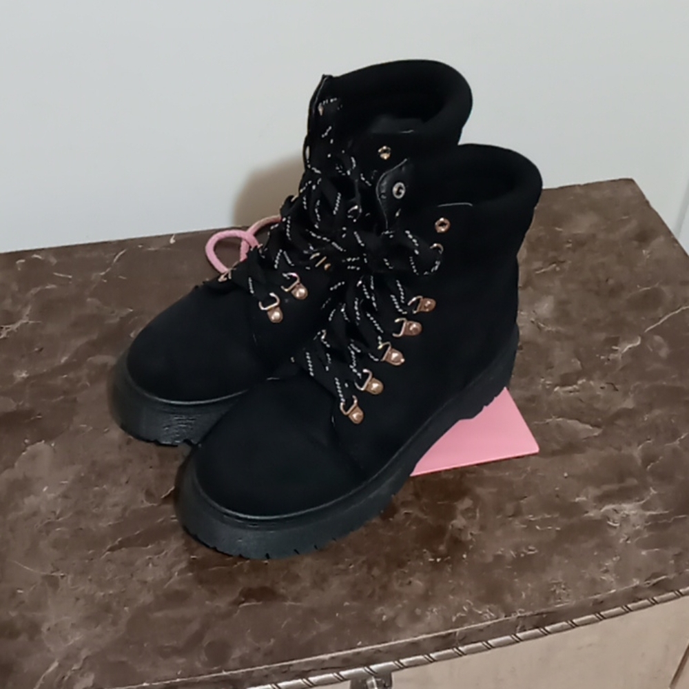 Fashion Nova black combat boots high ankle